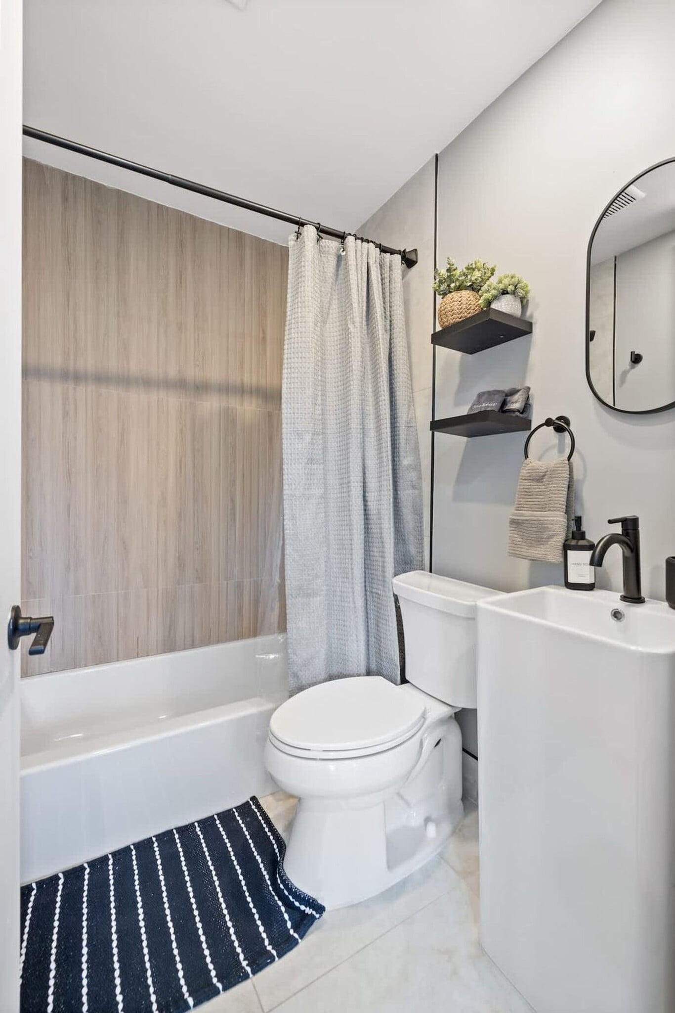 Building Photo - 341 Palisade Ave