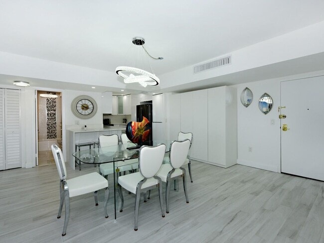 Building Photo - 3450 S Ocean Blvd