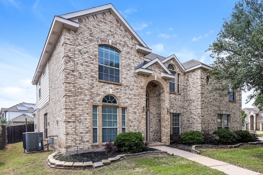 Building Photo - 100 Silverwood Dr