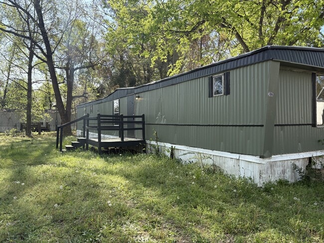 Building Photo - 3106 Orchard Dr