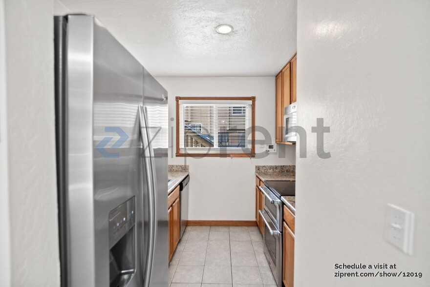 Building Photo - 1017 Imperial Pl