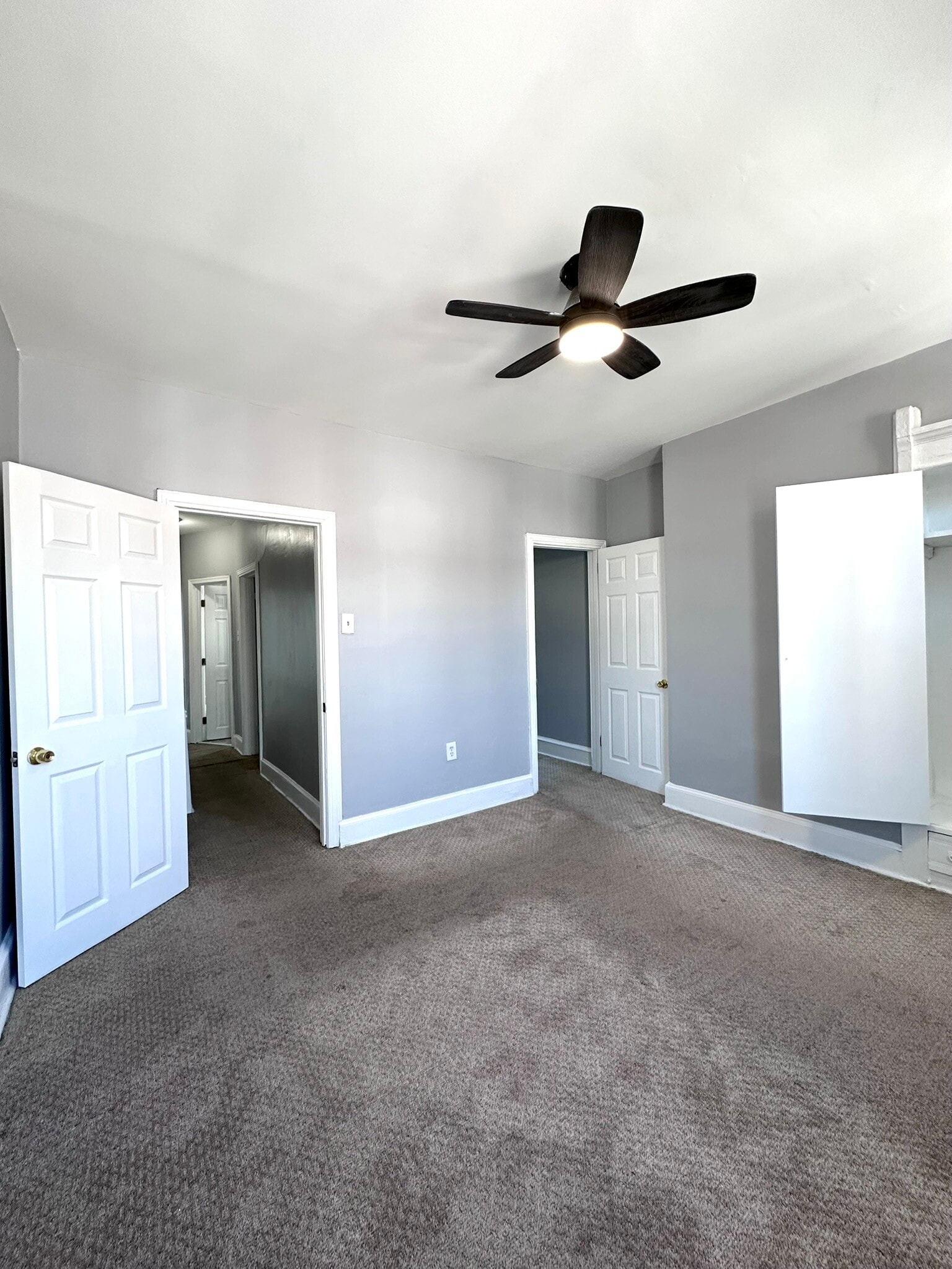 Building Photo - 1832 Dudley St