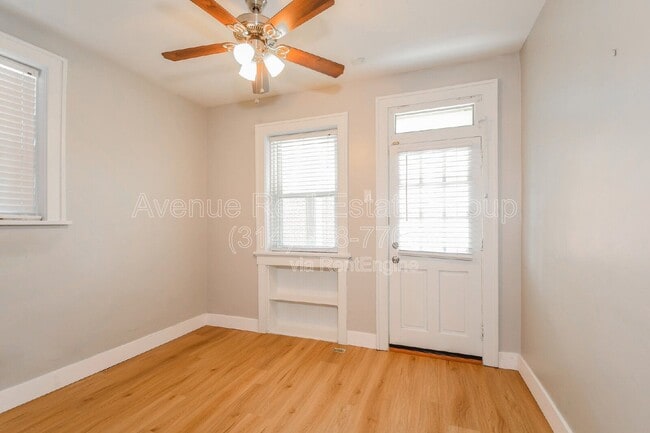 Building Photo - 4370 Swan Ave