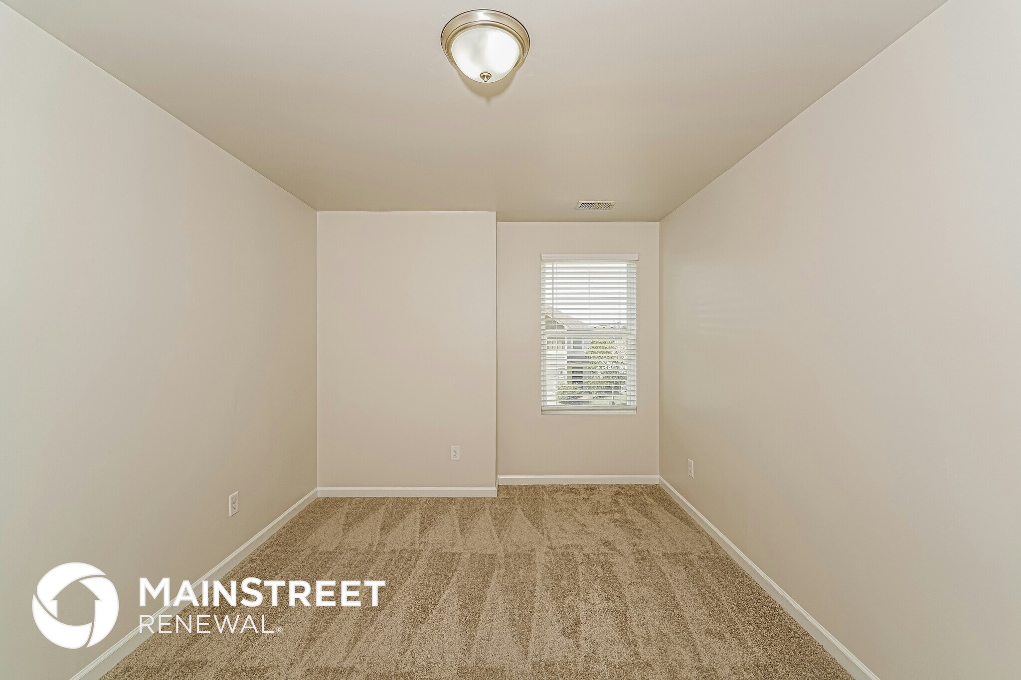 Building Photo - 855 Hawthorn Ln