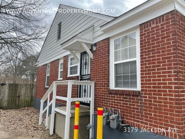 Building Photo - 3179 Jackson Ave