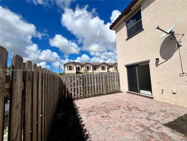 Building Photo - 15080 SW 119th Ln