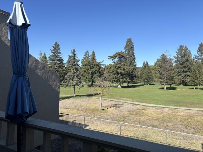 Building Photo - 3022 Yulupa Ave