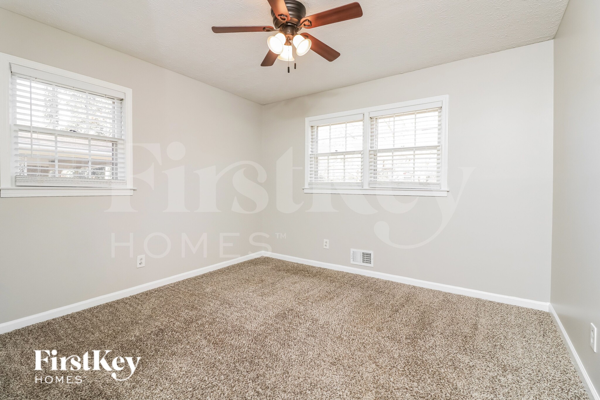 Building Photo - 581 Carlouetta Rd