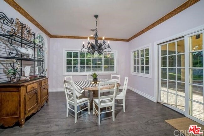 Building Photo - 4949 Palomar Dr