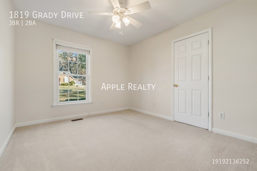 Building Photo - 1819 Grady Dr