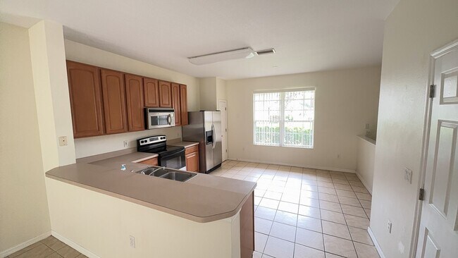 Building Photo - 3 bedroom townhouse in Largo - Seminole Pa...
