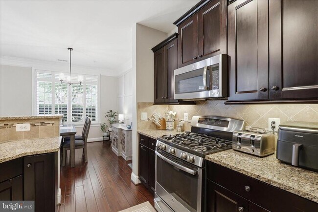 Building Photo - 42616 Hardage Terrace