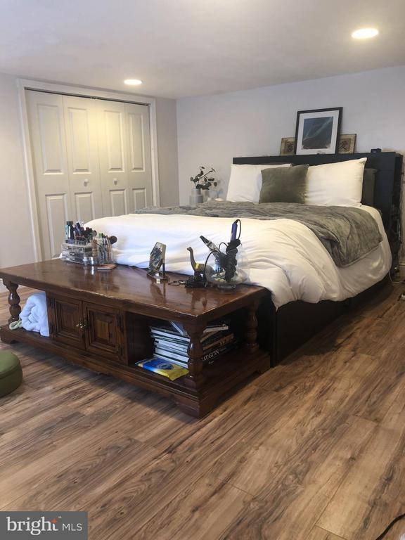 Building Photo - 838 Corinthian Ave