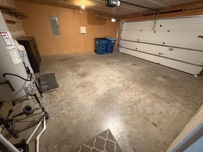 Building Photo - 12020 Wandering Way