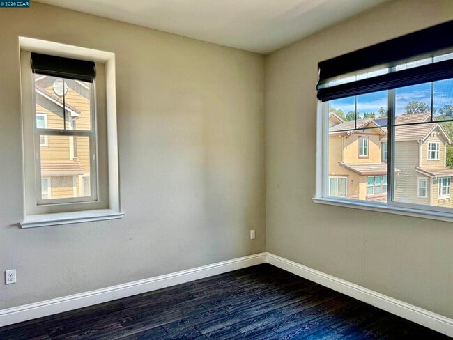 Building Photo - 64 Persimmon Walk