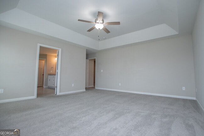 Building Photo - 132 Springwood Dr