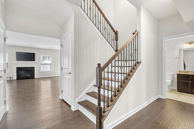 Building Photo - Charming 4-Bedroom Retreat with Cozy Fireplace in Fountain Inn
