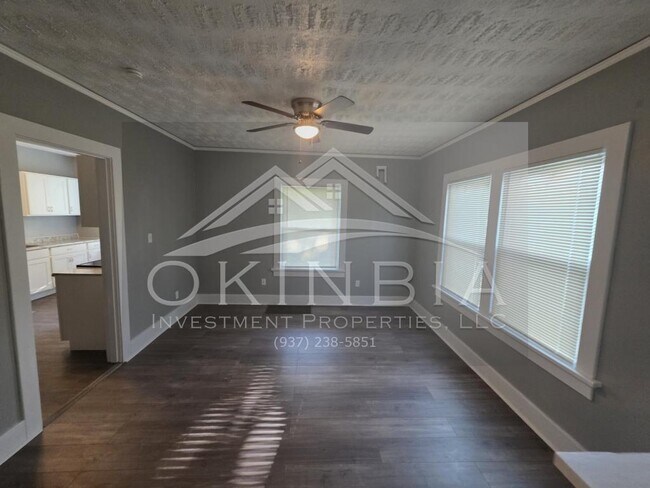 Building Photo - 1815 Catalpa Dr.