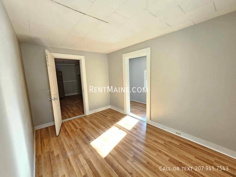 Building Photo - 52 Hayes St