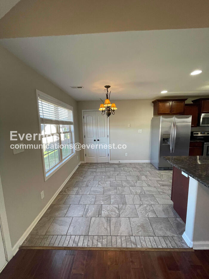 Building Photo - 3393 Wiser Dr