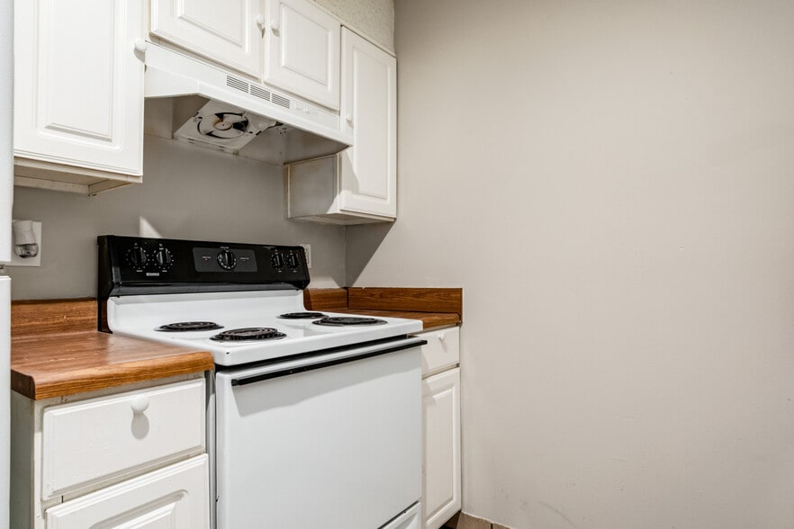 Building Photo - Hilltop Townhomes