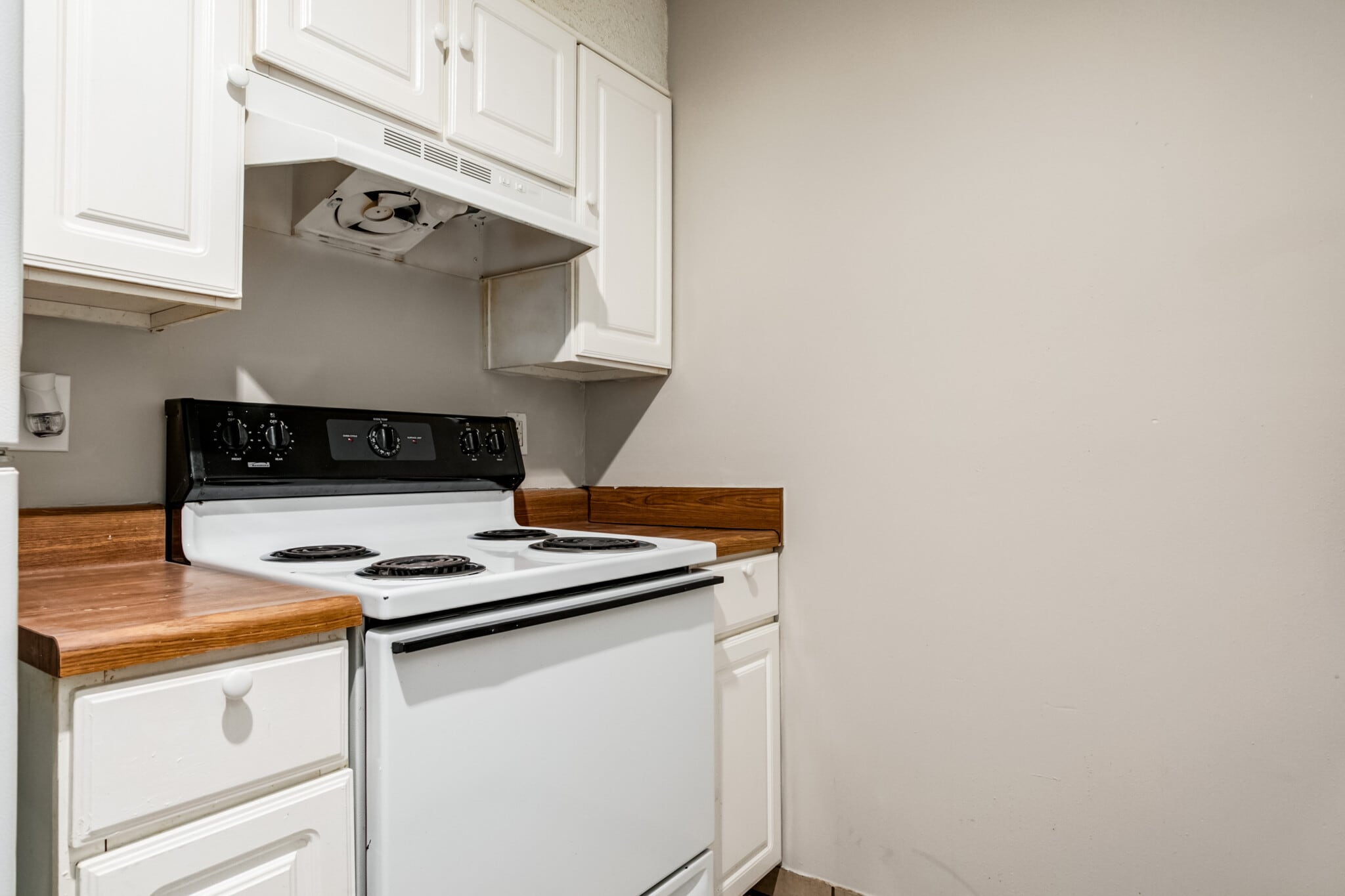 Building Photo - Hilltop Townhomes