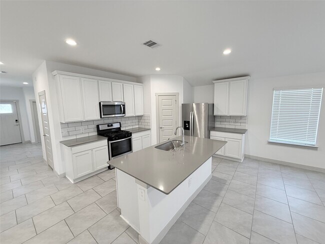 Building Photo - 28930 Yampa Mill Ln