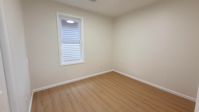 Building Photo - 291 Avenue B
