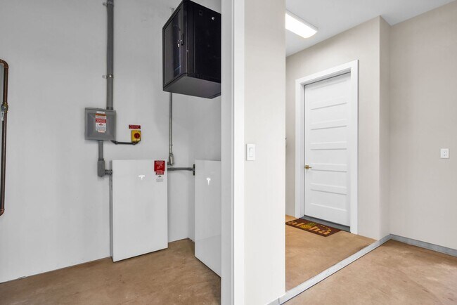 Building Photo - Luxury Ocean View Estate with Infinity Poo...