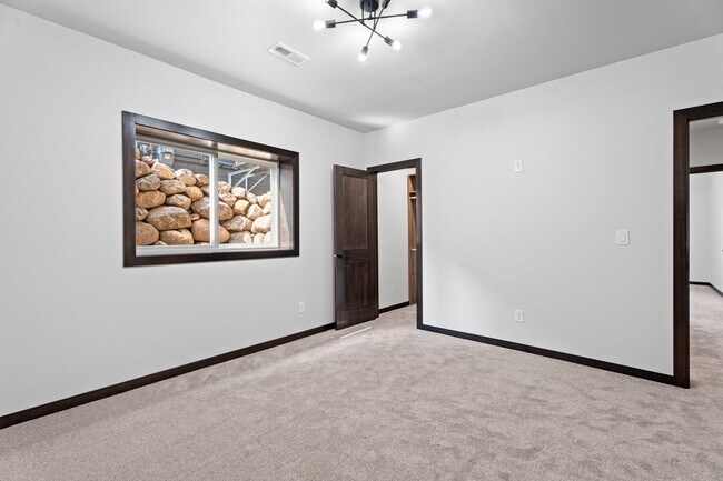 Building Photo - 1107 S Foss Ave