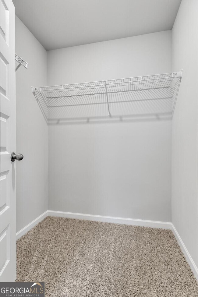 Building Photo - 15 Sprayberry Rd