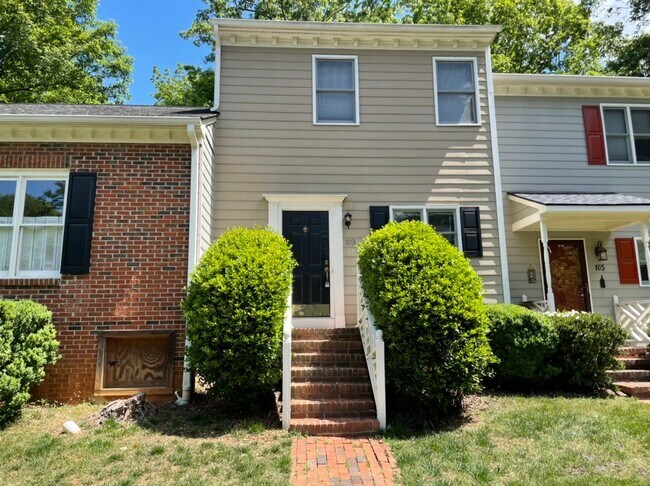 Building Photo - 103 New Britain Ct