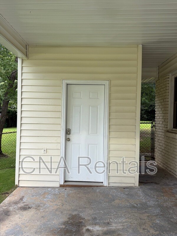 Building Photo - 2040 Panstone Ct SW