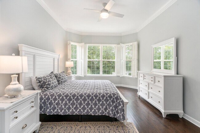 Building Photo - 200 N Ladd Ct