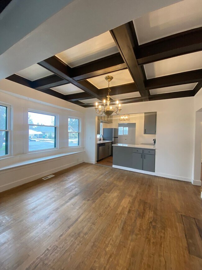 Building Photo - Illinois Duplex