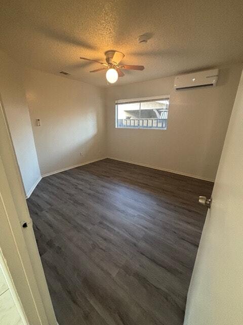 Building Photo - 1570 W Ramona Dr
