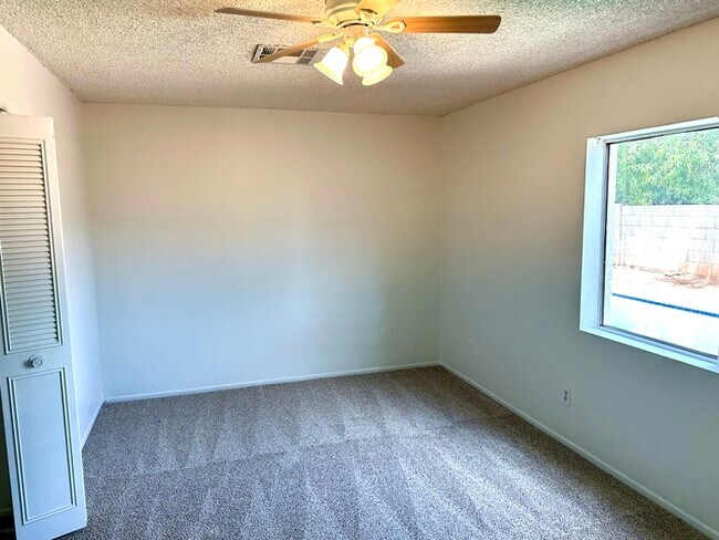 Building Photo - Nicely updated Marlette Estates home with pool, 3 beds, 2 baths.