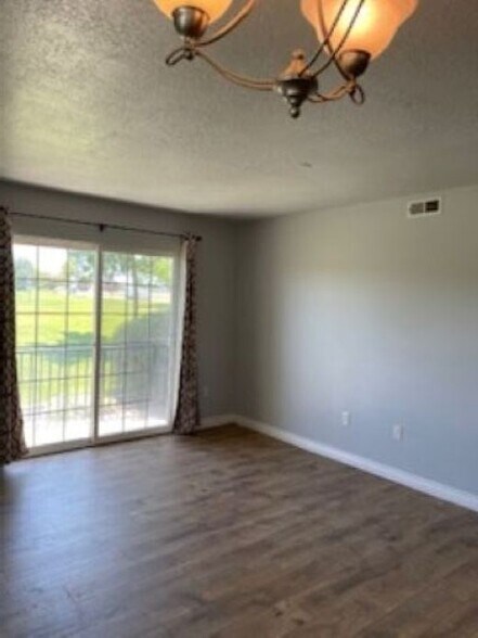 Building Photo - 3959 W Romney Park Dr