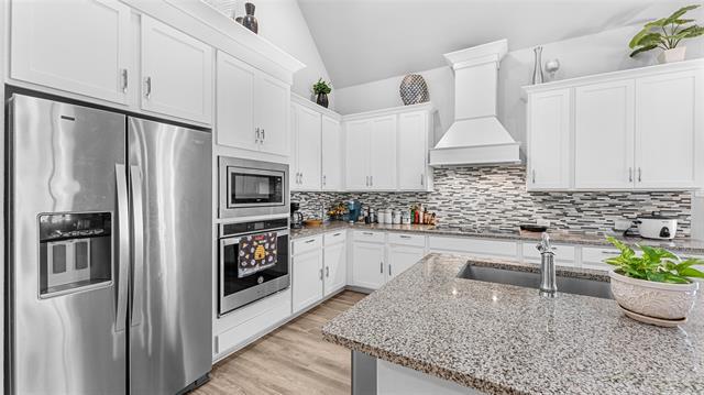 Building Photo - 3800 Carmel Hills Dr