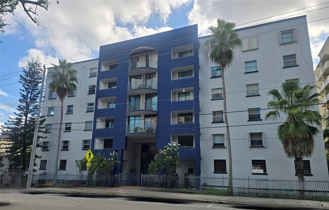 Building Photo - 546 SW 1st St