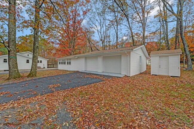 Building Photo - 752 Toll Rd