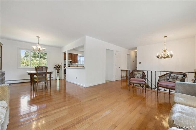 Building Photo - 10 Marsulin Dr