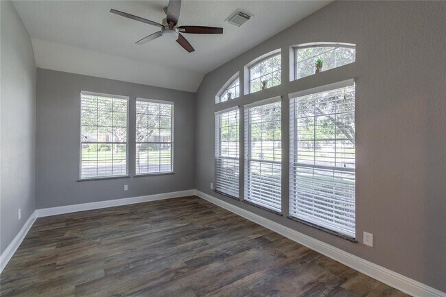 Building Photo - 20851 Cottage Cove Ln
