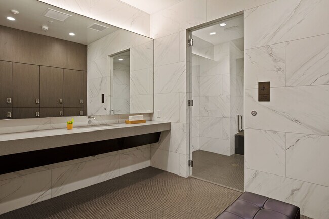 Building Photo - Brand New Luxury unit in the Heart of Downdown LA