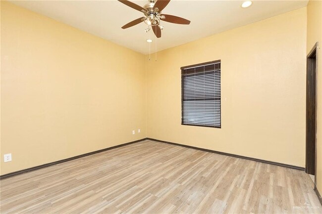 Building Photo - 32 S 45th St