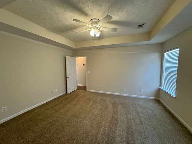 Building Photo - Prattville Home