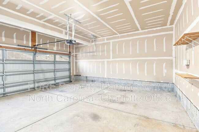 Building Photo - 3007 Fallondale Rd