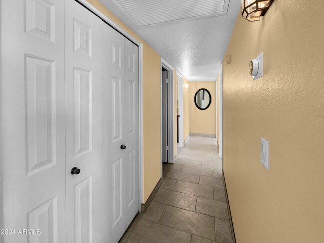 Building Photo - 15036 N Dogwood Ln