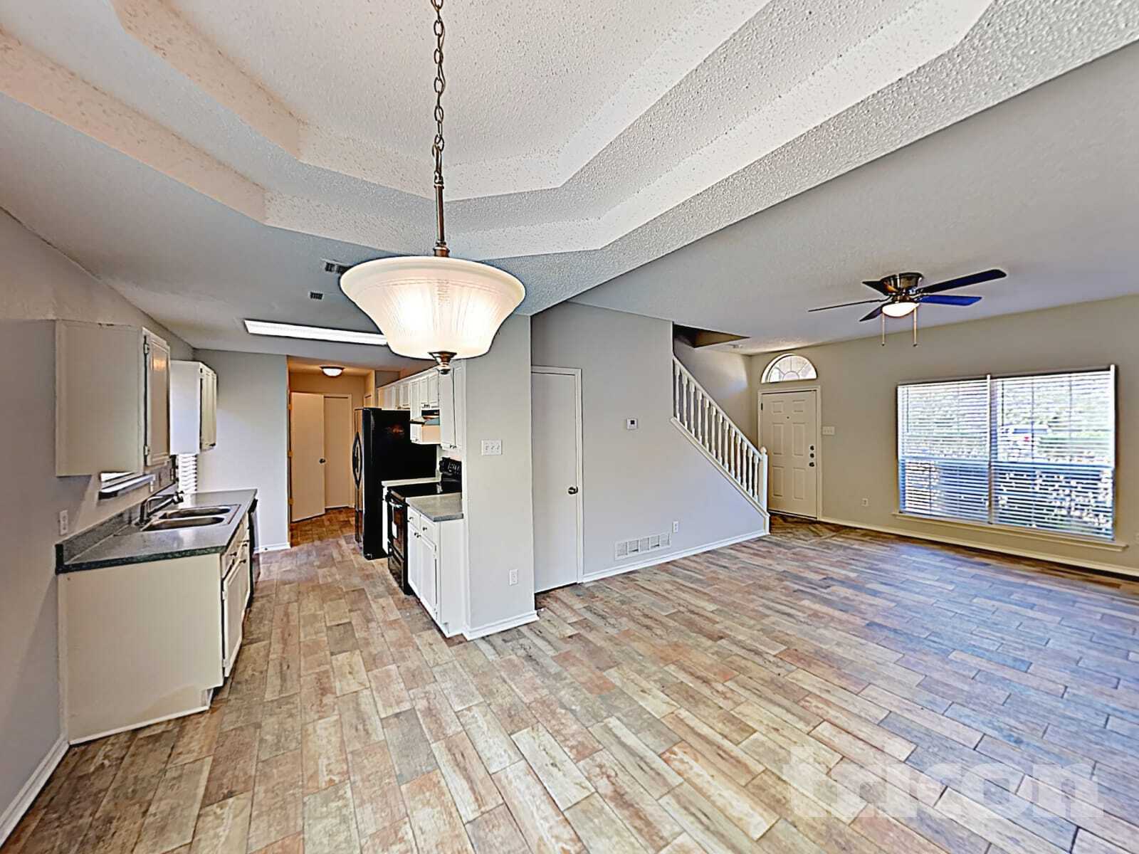 Building Photo - 1105 Parker Ct