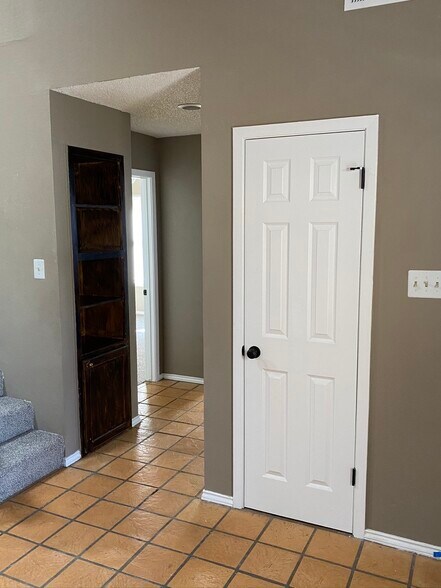 Entry coat closet &amp; hall - 4528 Lanham St